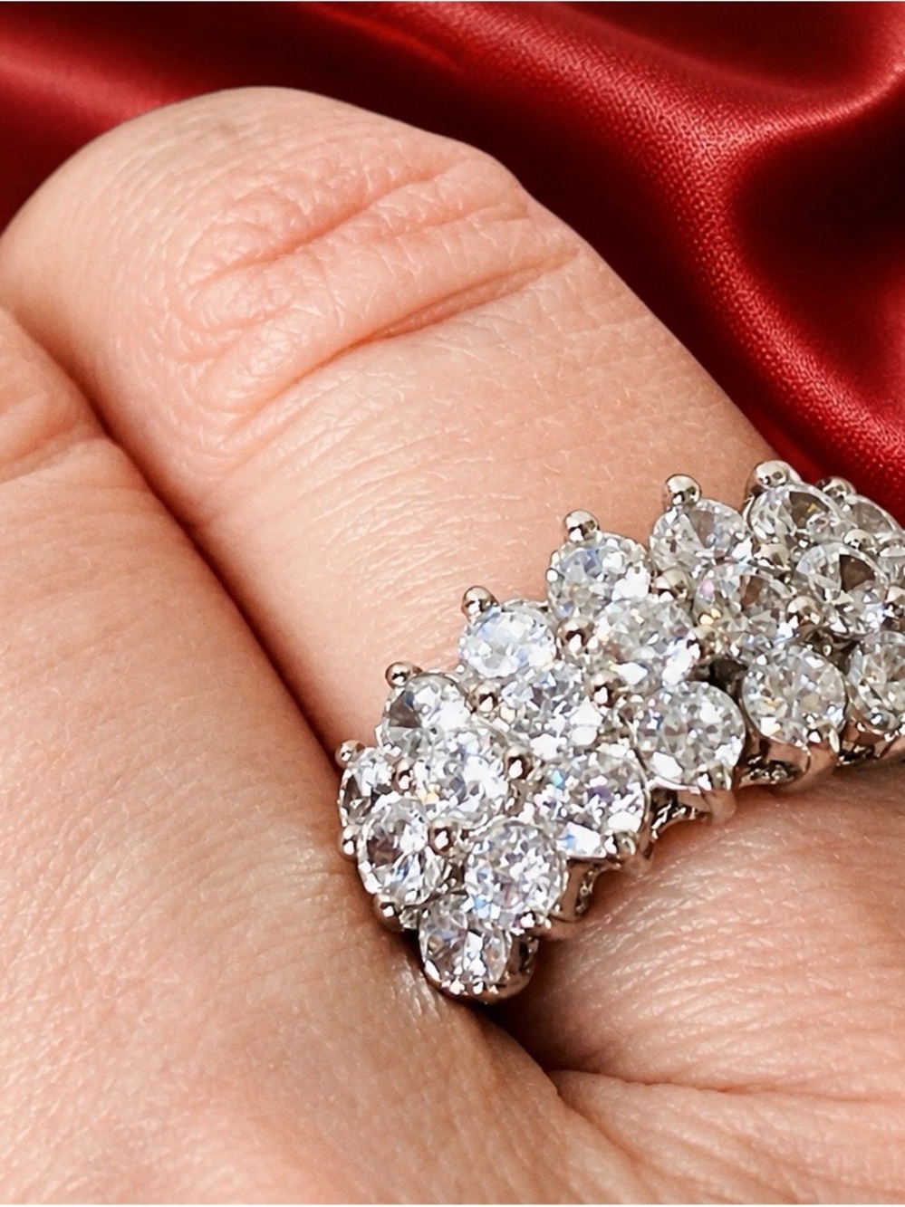 Gorgeous Austrian Crystal cluster ring, rhodium over 925 Sterling Silver,size 6